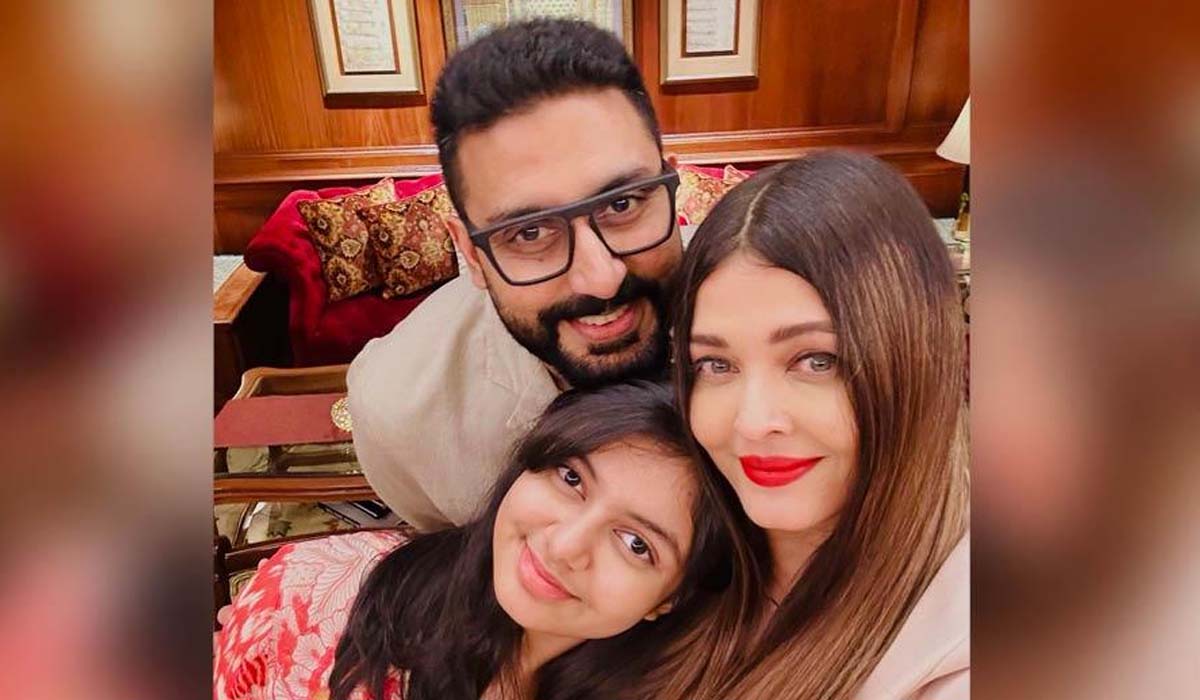 Aishwarya Rai Bachchan drops anniversary PICS Aishwarya Rai Bachchan Drops Anniversary Pics with Abhishek & Aaradhya — 19 Years of Togetherness